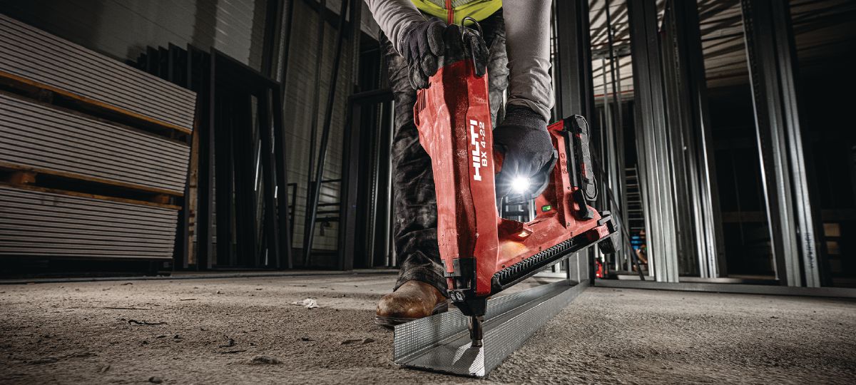 Clavadora Hilti 2