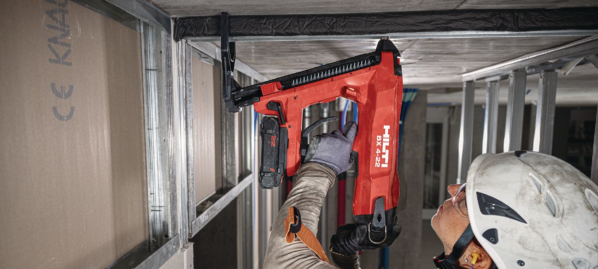 Clavadora Hilti 3